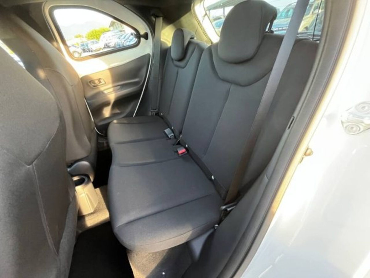 Toyota Aygo X 1.0 VVT-i 72 CV 5 porte Limited Air (9)