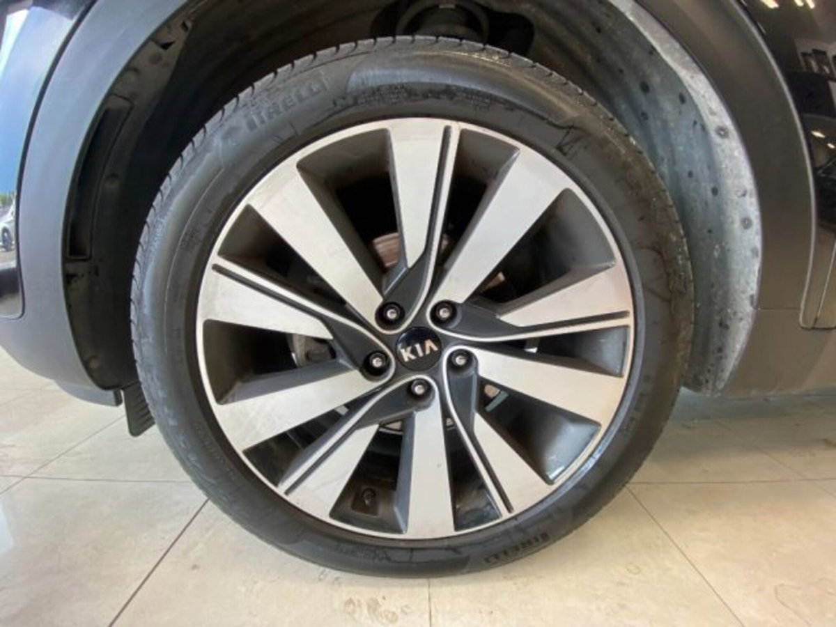 Kia Sportage 1.7 CRDI 141 CV DCT7 2WD Business Class (13)