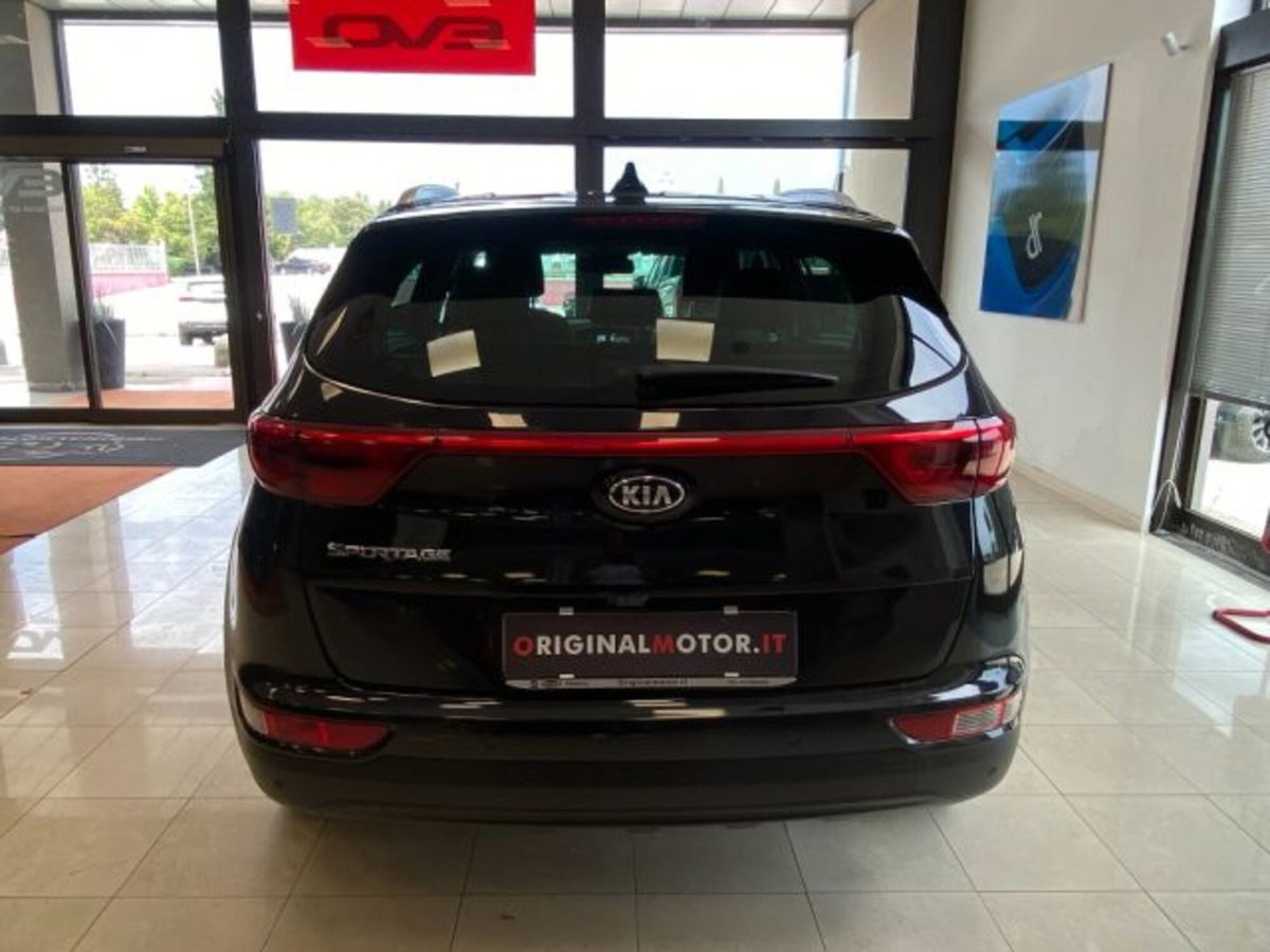 Kia Sportage 1.7 CRDI 141 CV DCT7 2WD Business Class (5)