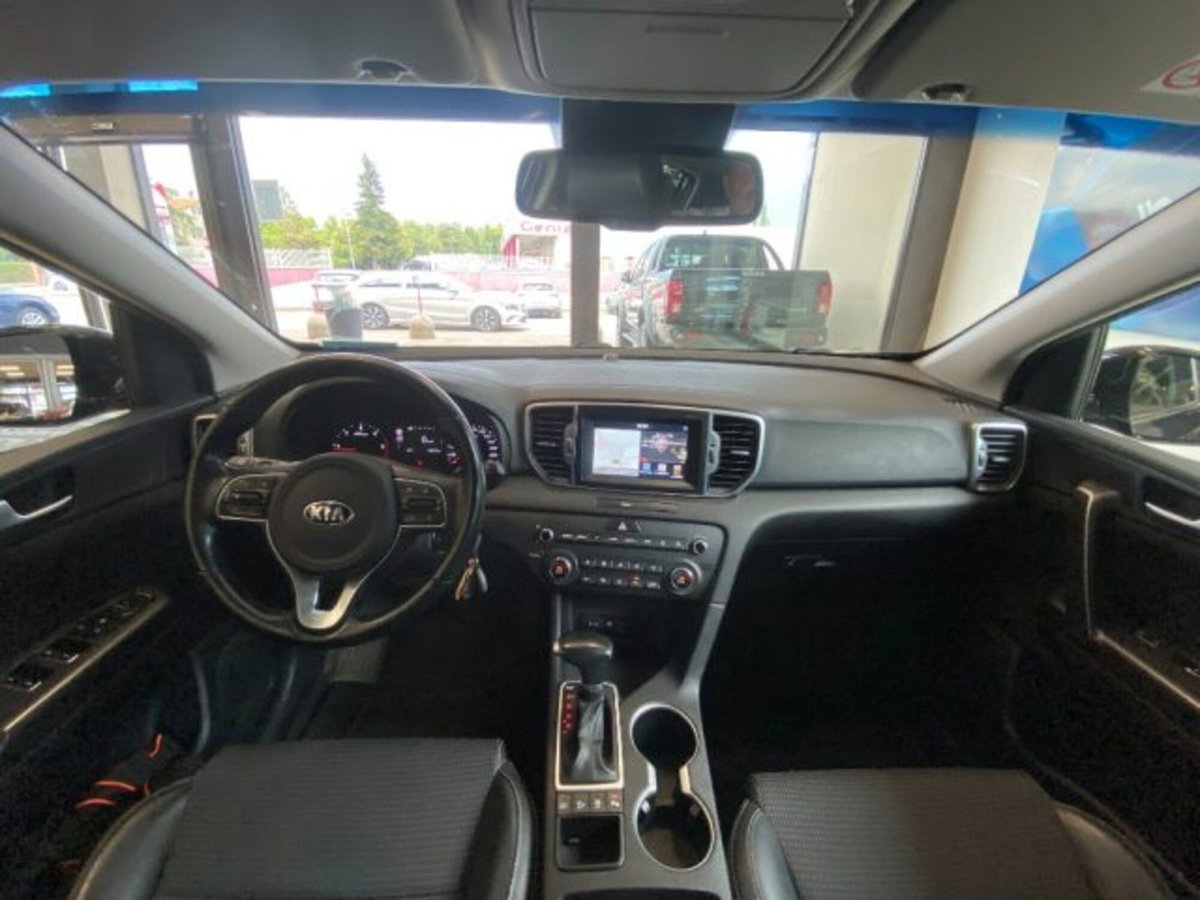 Kia Sportage 1.7 CRDI 141 CV DCT7 2WD Business Class (8)