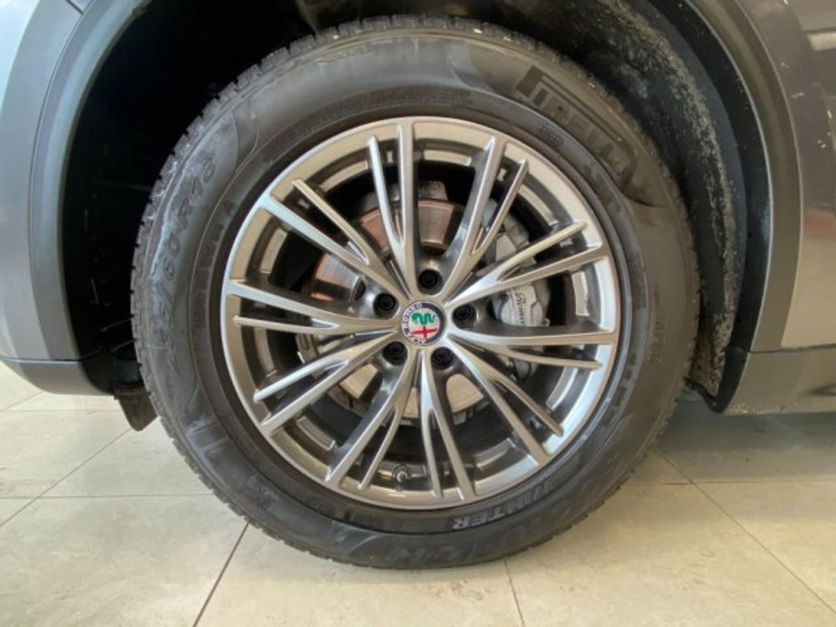Alfa Romeo Stelvio Stelvio 2.2 Turbodiesel 210 CV AT8 Q4 Business (13)