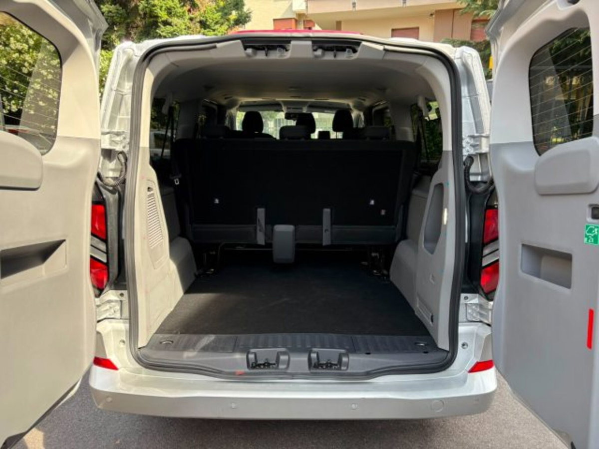 Ford Transit Custom Furgone 320 2.0 EcoBlue 150 PL Combi Trend (14)