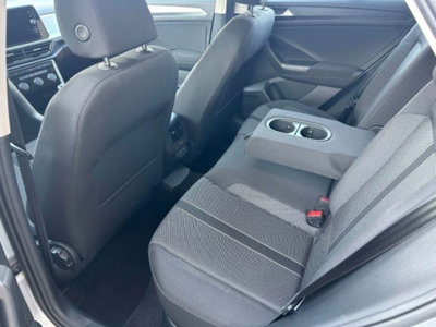 Volkswagen T-Roc 2.0 tdi Life 115cv (9)