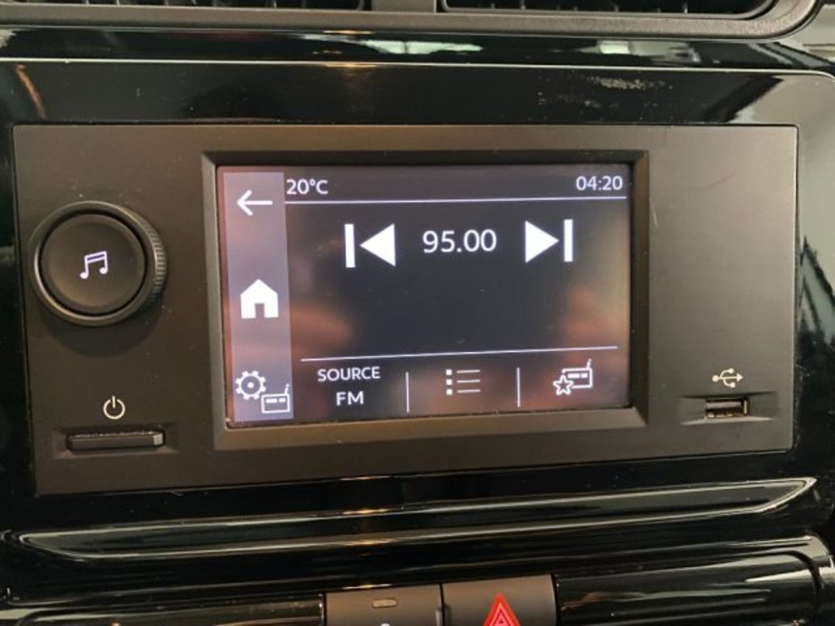 Citroen C3 PureTech 110 S&S Elle (12)