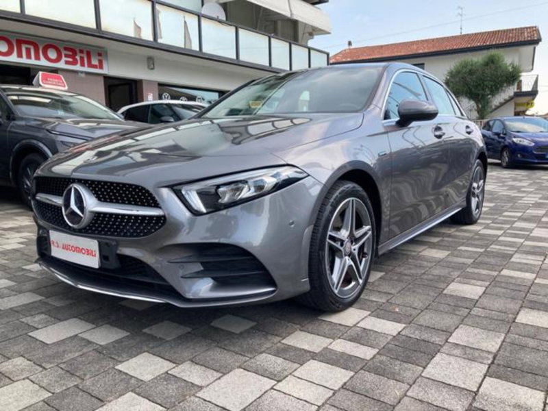 Mercedes-Benz Classe A Sedan 250 e Automatic EQ-Power 4p. Premium