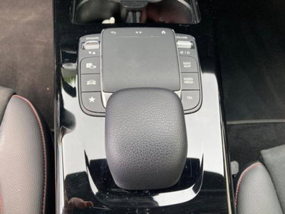 Mercedes-Benz Classe A Sedan 250 e Automatic EQ-Power 4p. Premium (14)