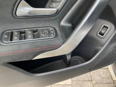 Mercedes-Benz Classe A Sedan 250 e Automatic EQ-Power 4p. Premium (9)