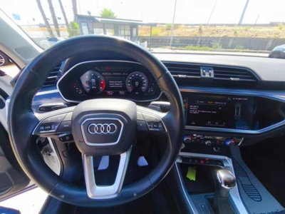 Audi Q3 40 TDI quattro S tronic Business (11)