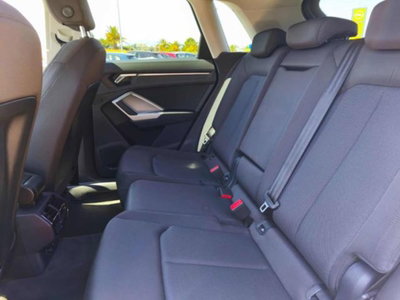 Audi Q3 40 TDI quattro S tronic Business (15)