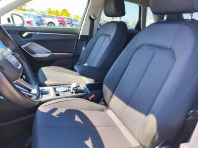Audi Q3 40 TDI quattro S tronic Business (19)