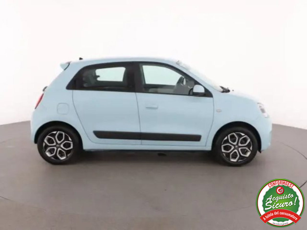 Renault Twingo 1.0 SCe Live (4)