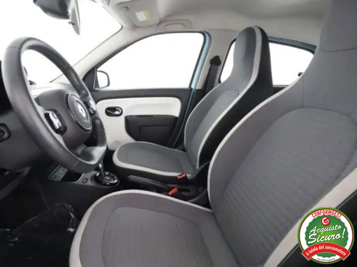 Renault Twingo 1.0 SCe Live (9)