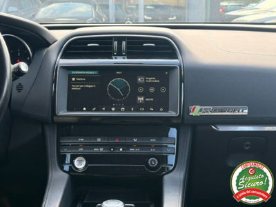 Jaguar F-Pace 2.0 D 180 CV AWD R-Sport (11)
