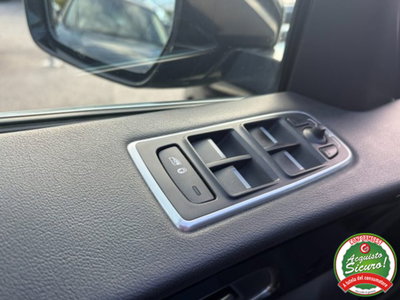 Jaguar F-Pace 2.0 D 180 CV AWD R-Sport (14)