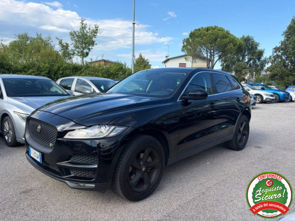 Jaguar F-Pace 2.0 D 180 CV AWD R-Sport (2)