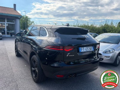 Jaguar F-Pace 2.0 D 180 CV AWD R-Sport (3)