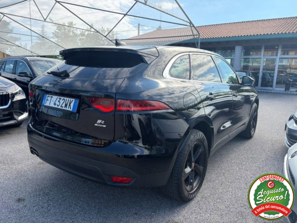 Jaguar F-Pace 2.0 D 180 CV AWD R-Sport (5)