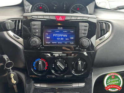 Lancia Ypsilon 1.2 69 CV 5 porte Gold (8)