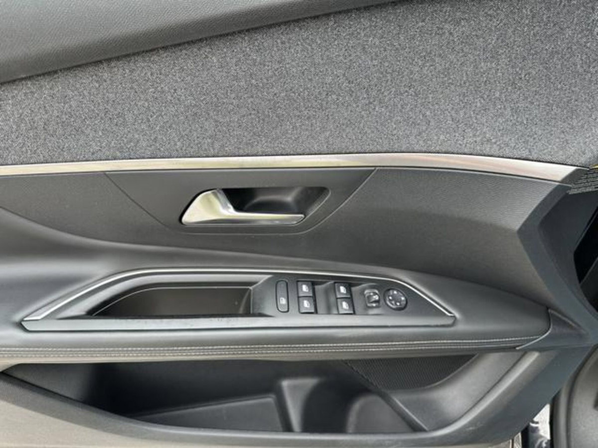 Peugeot 3008 BlueHDi 120 S&S GT Line (10)