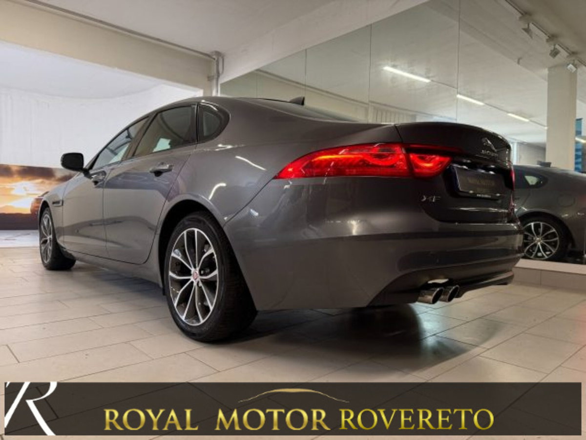 Jaguar XF 2.0 D 180 CV AWD aut. Prestige (5)