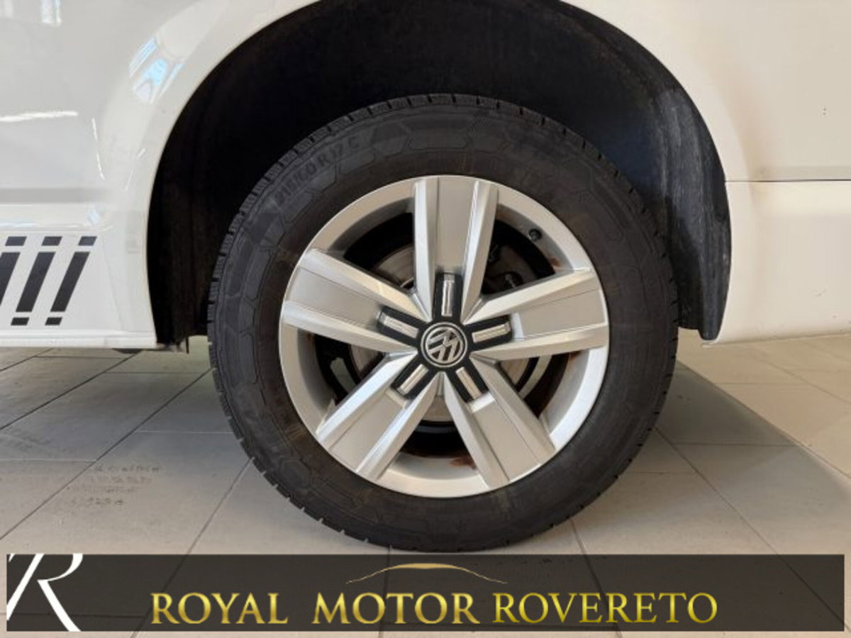 Volkswagen Veicoli Commerciali Caravelle 2.0 TDI 150CV PC Trendline N1 (4)