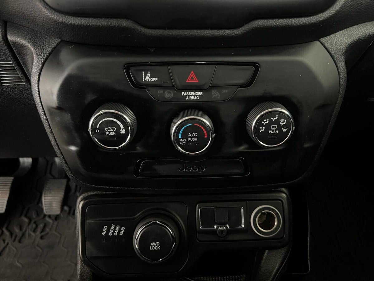 Jeep Renegade 2.0 Mjt 140CV 4WD Active Drive Limited (14)