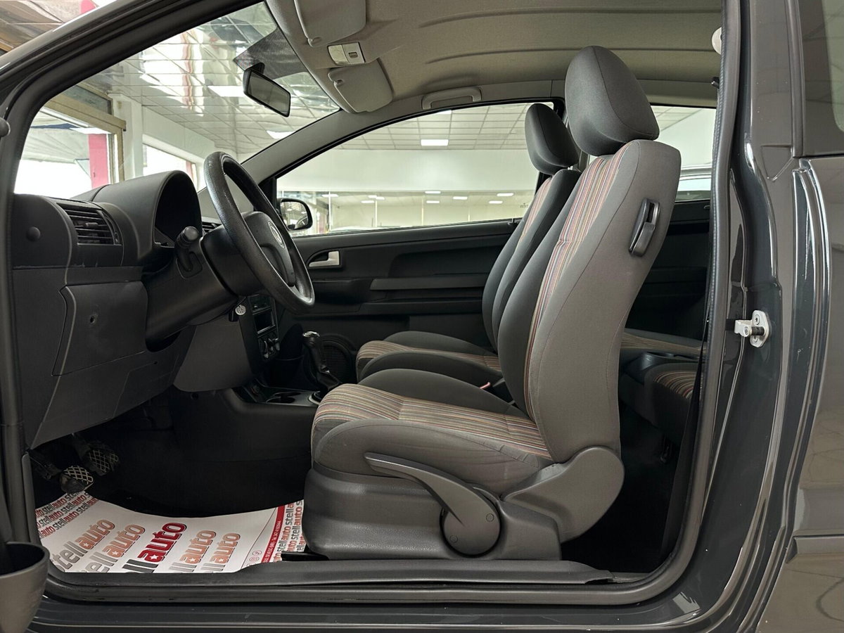 Volkswagen Fox 1.2 (10)