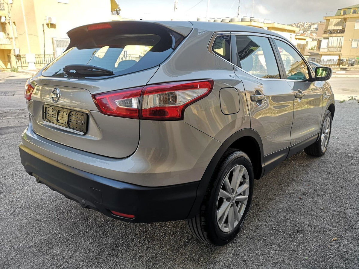 Nissan Qashqai 1.5 dCi Acenta (6)