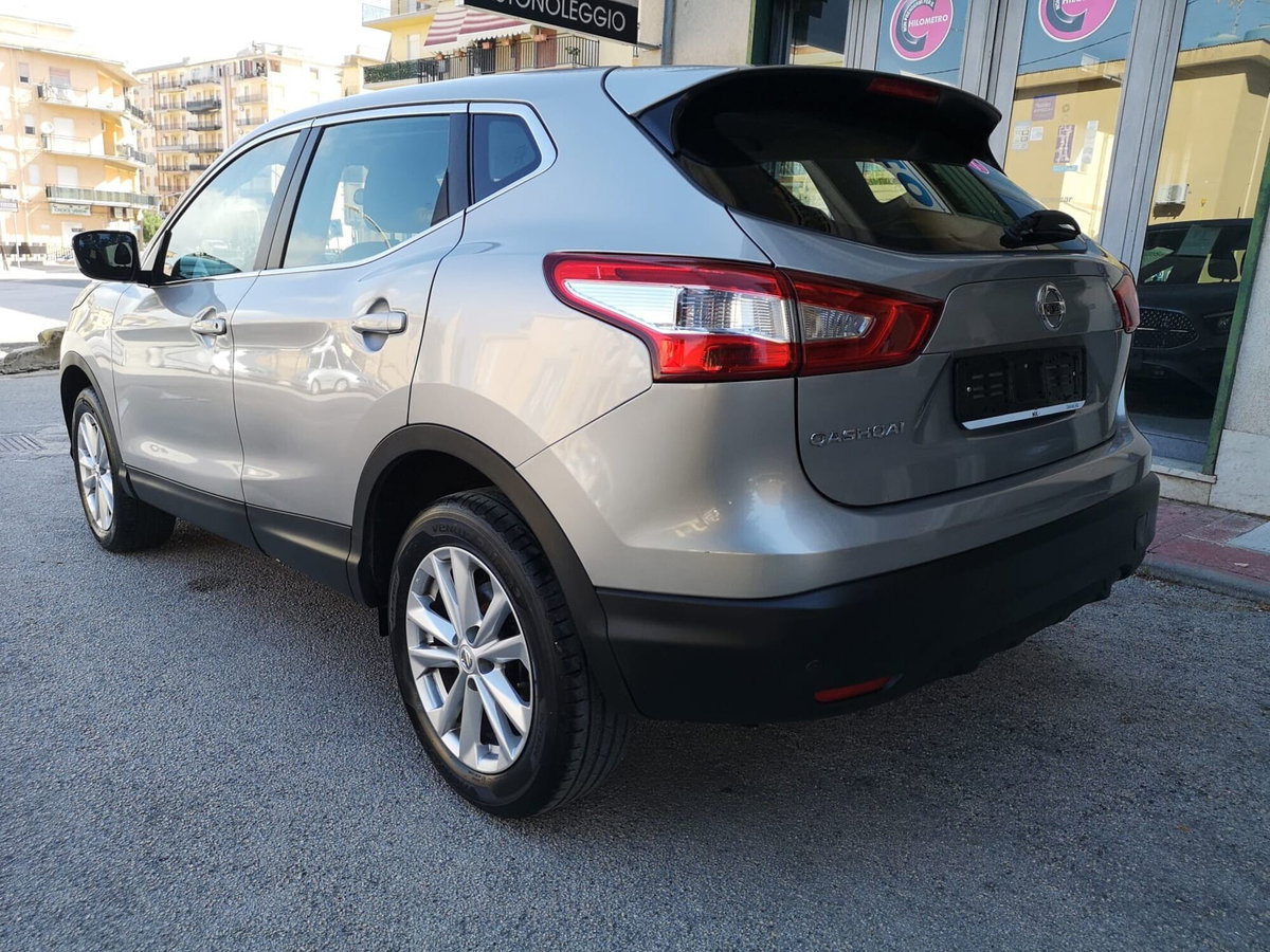 Nissan Qashqai 1.5 dCi Acenta (8)