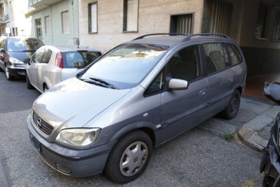 Opel Zafira 16V cat Elegance (2)