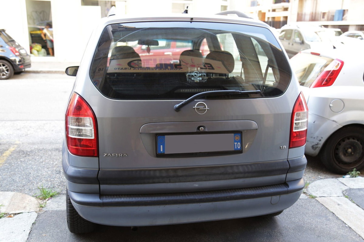 Opel Zafira 16V cat Elegance (6)