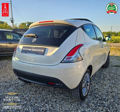 Lancia Ypsilon 1.2 69 CV 5 porte Platinum (13)
