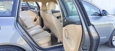 Volkswagen Passat Variant 2.0 16V FSI 4mot. Highline (13)
