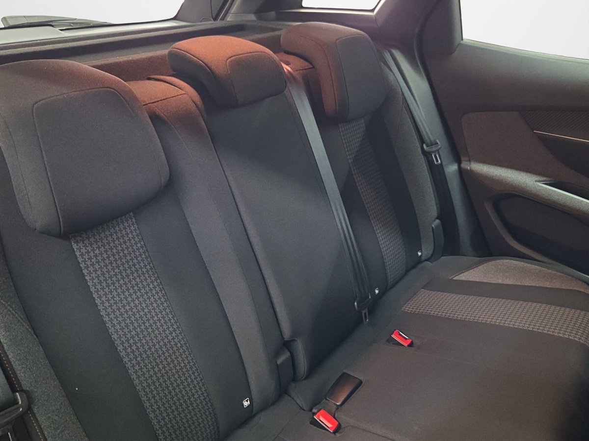 Peugeot 3008 BlueHDi 130 S&S EAT8 Active Pack (20)