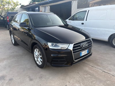 Audi Q3 2.0 TDI 120 CV S tronic Business (2)