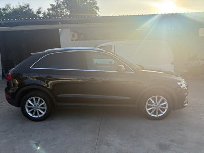 Audi Q3 2.0 TDI 120 CV S tronic Business (3)