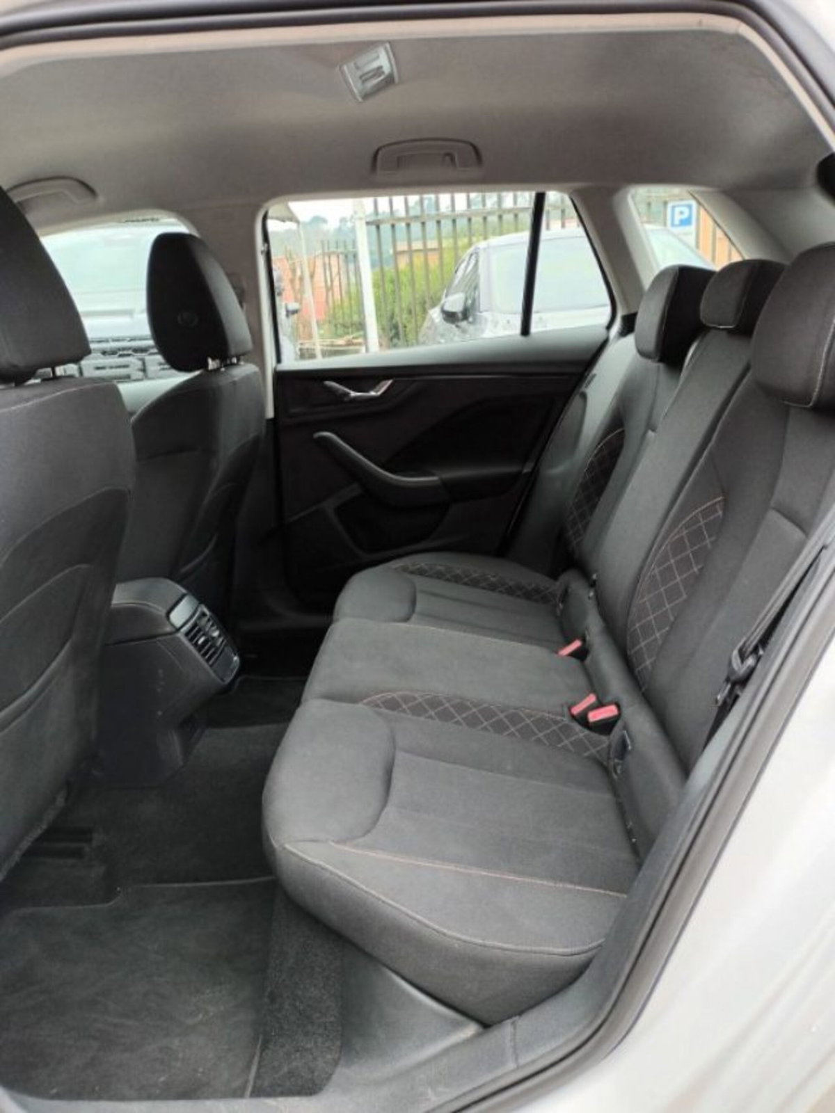 Skoda Kamiq 1.0 tsi Style 95cv (6)