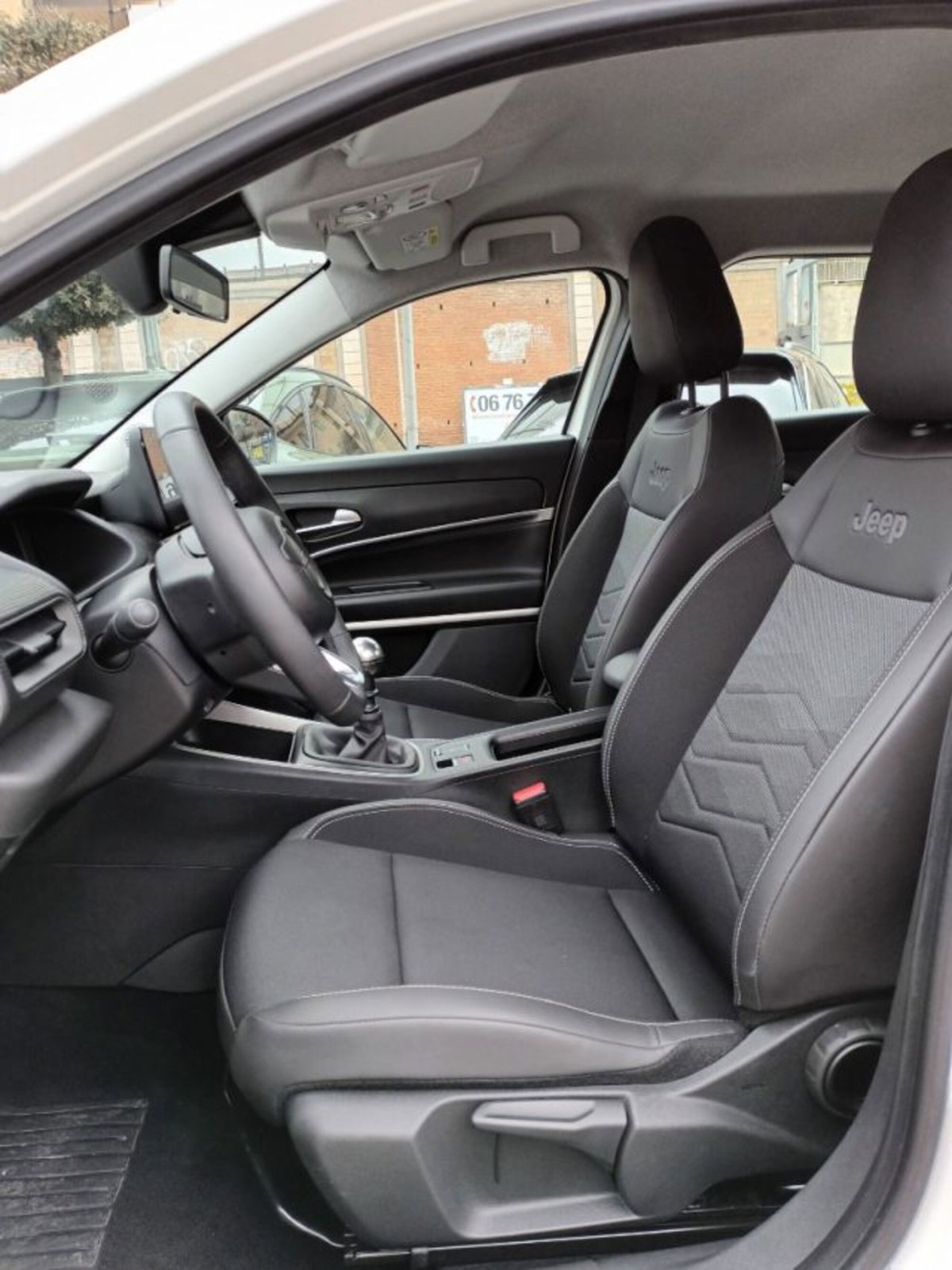 Jeep Avenger 1.2 turbo Altitude fwd 100cv (5)