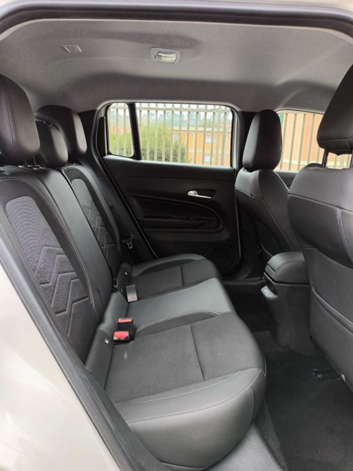 Jeep Avenger 1.2 turbo Altitude fwd 100cv (8)