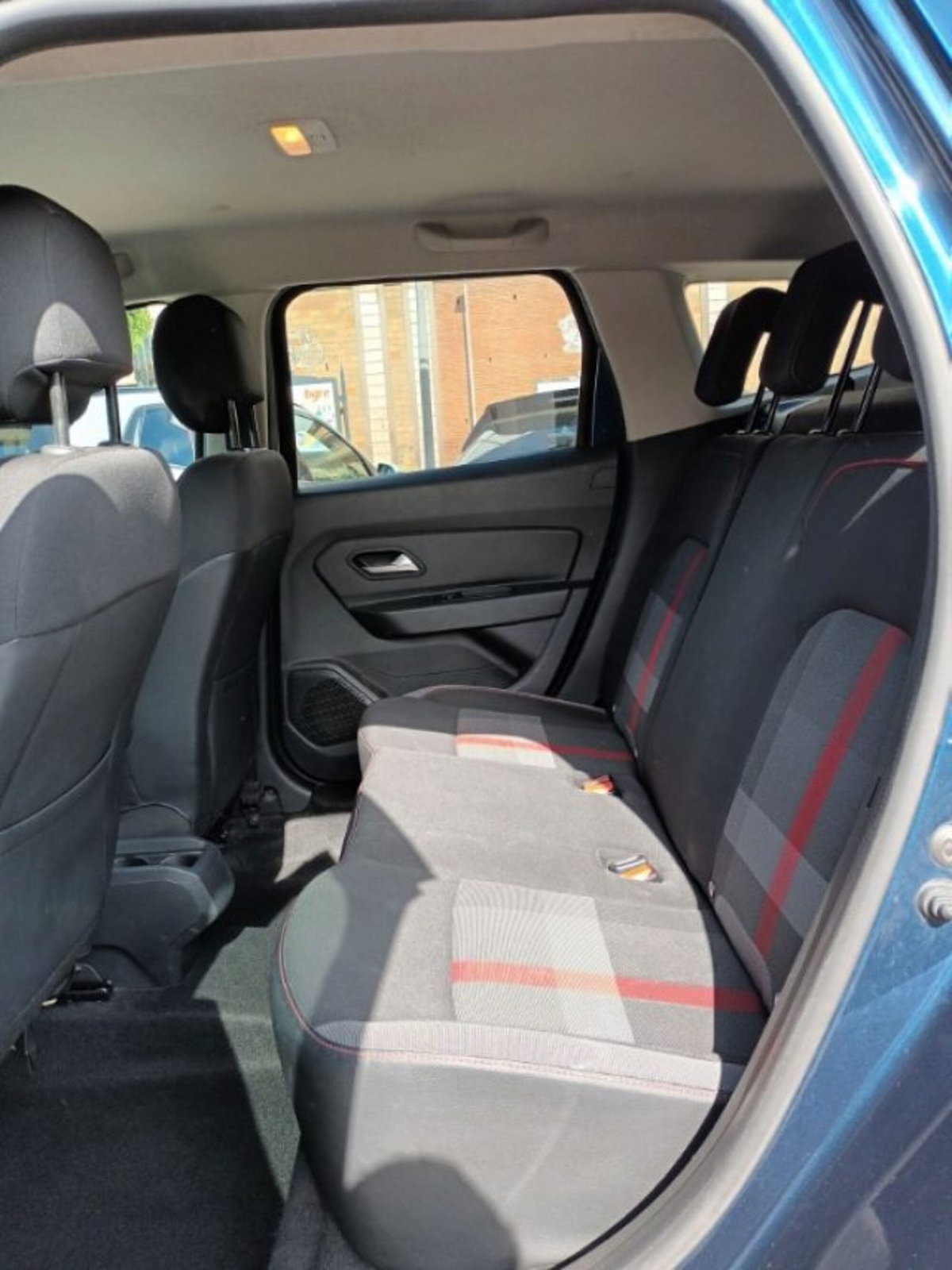 Dacia Duster 1.6 SCe GPL 4x2 Techroad (6)