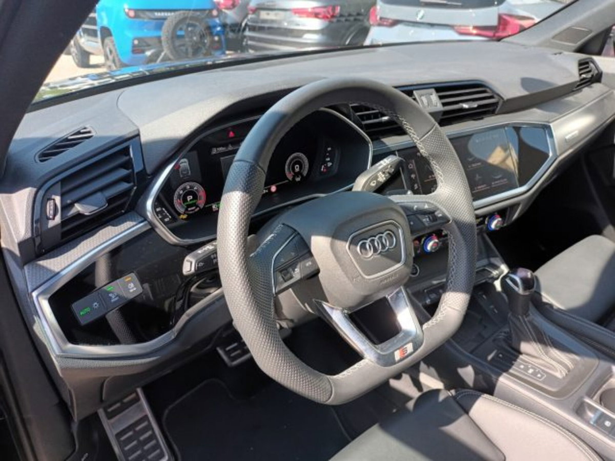Audi Q3 Sportback 40 2.0 tdi quattro 193cv s-tronic (11)