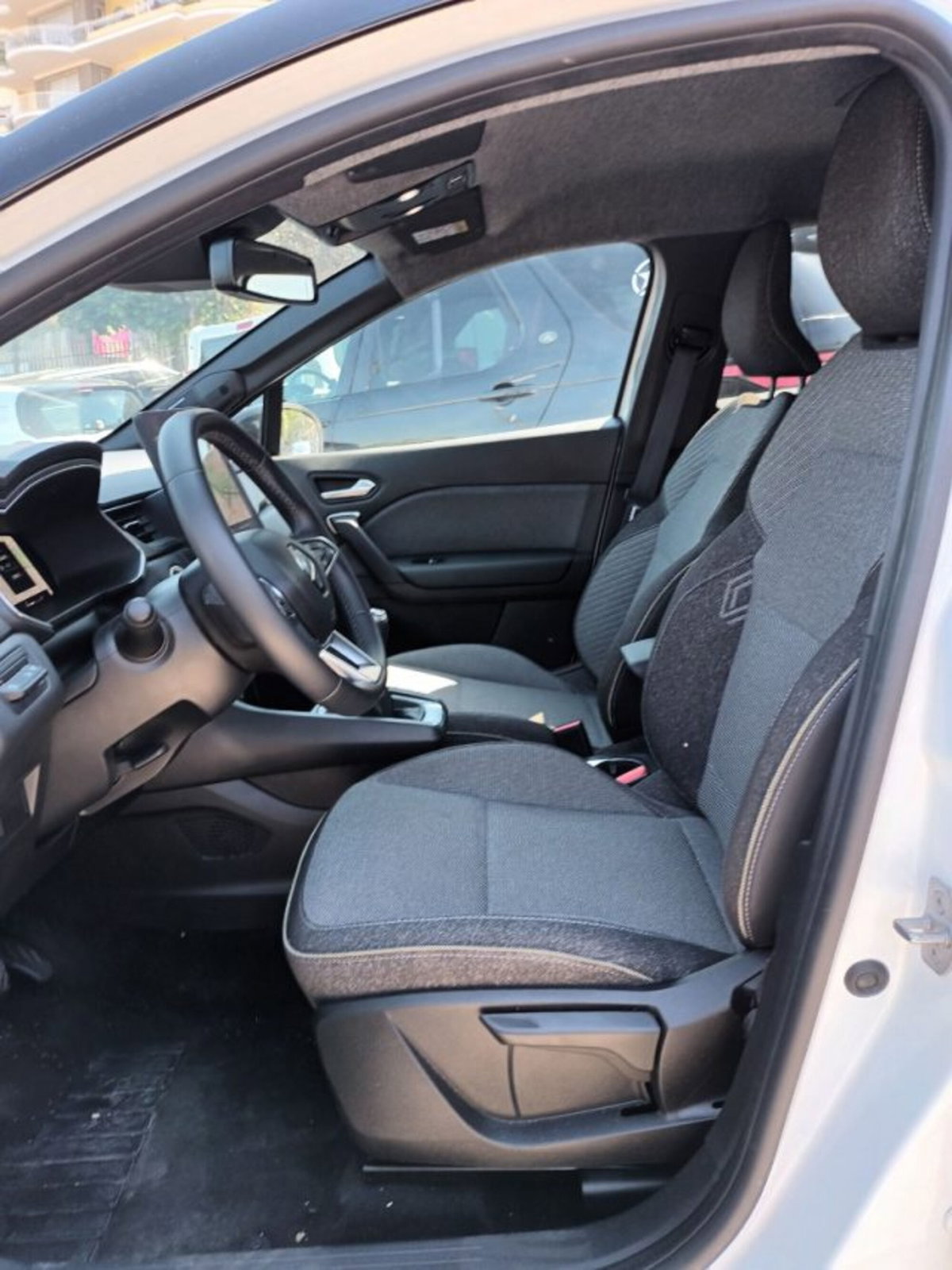 Renault Captur 1.0 eco-g Techno 100cv (5)