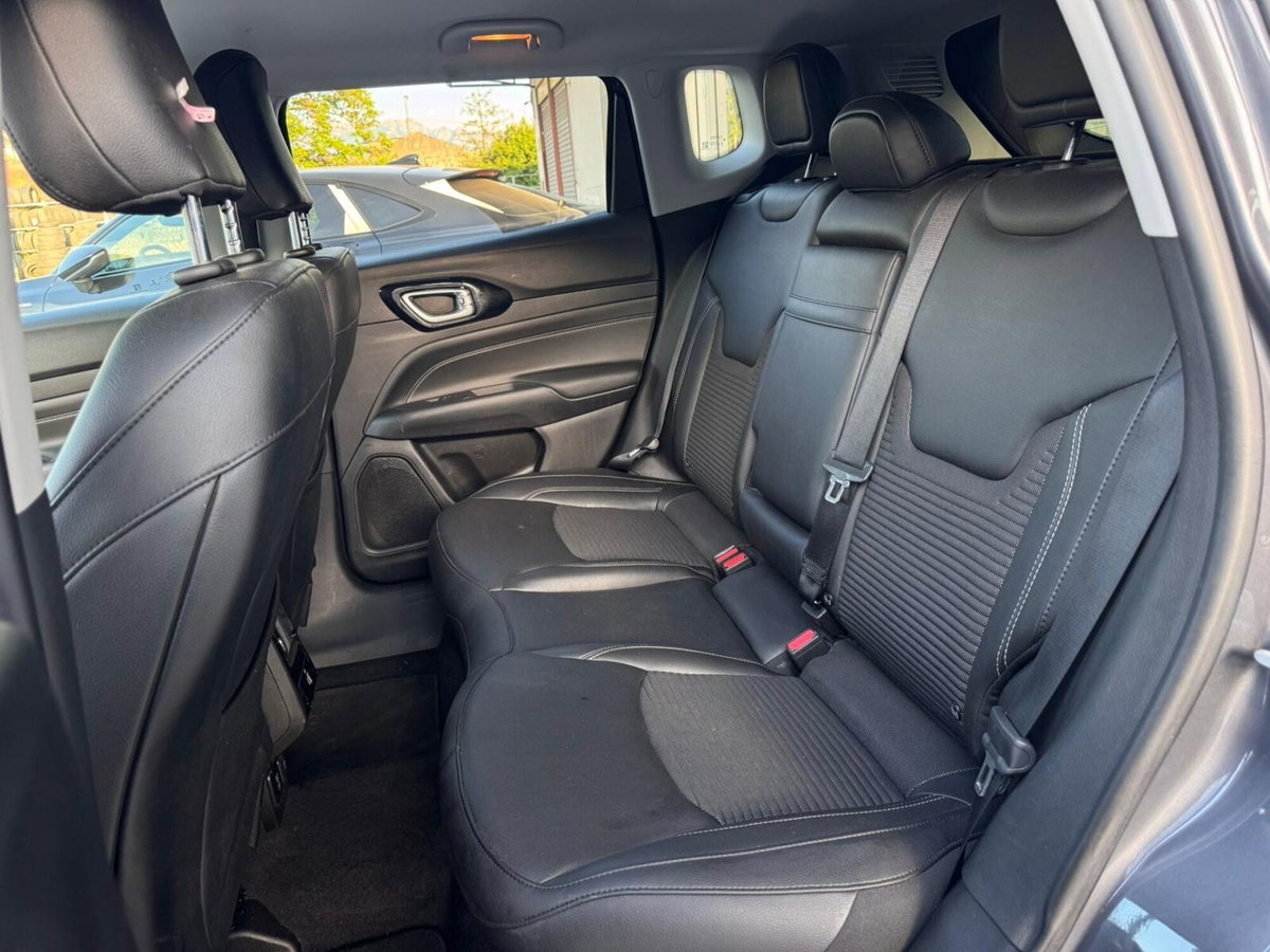 Jeep Compass 1.6 Multijet II 2WD Limited (13)