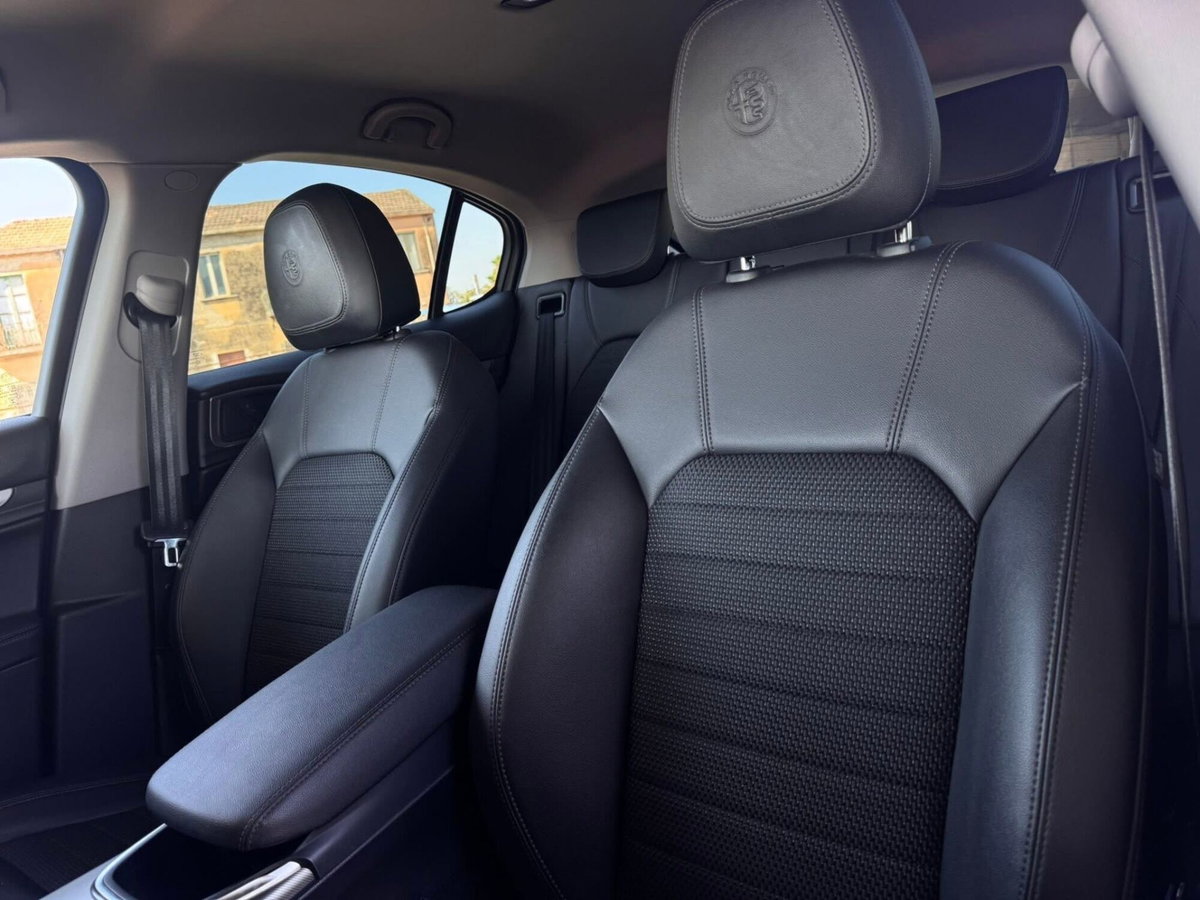 Alfa Romeo Stelvio Stelvio 2.2 Turbodiesel 190 CV AT8 Q4 Sprint (11)