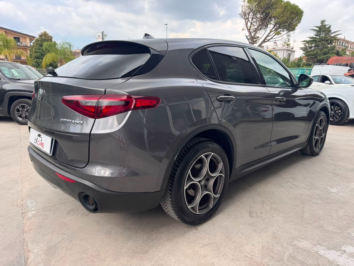 Alfa Romeo Stelvio Stelvio 2.2 Turbodiesel 190 CV AT8 Q4 Sprint (4)