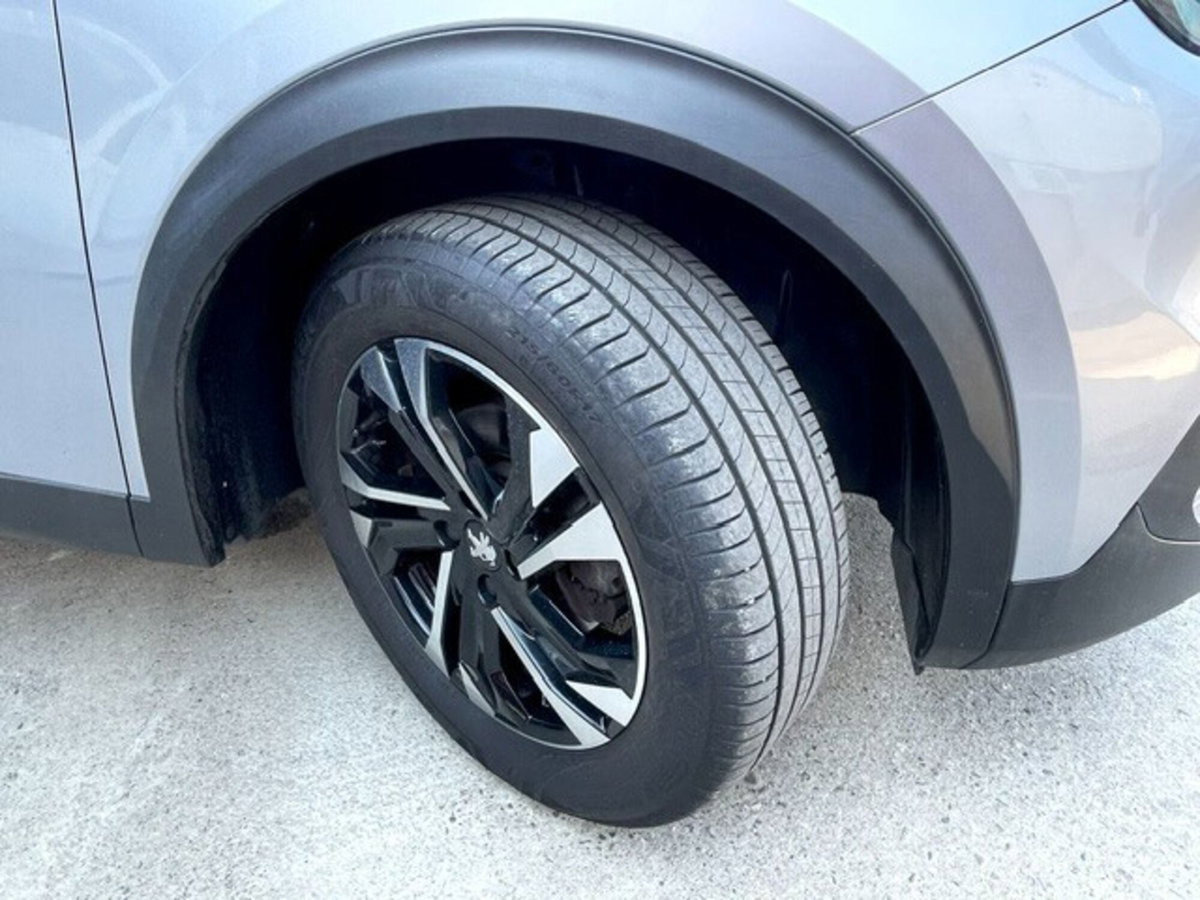 Peugeot 2008 1.2 puretech Allure s&s 130cv eat8 (5)