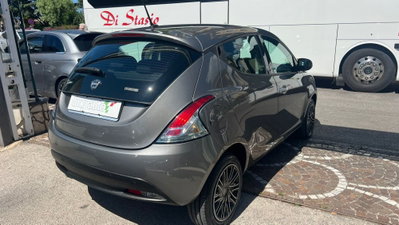 Lancia Ypsilon 1.0 FireFly 5 porte S&S Hybrid Gold Plus (4)
