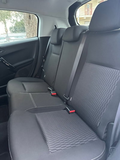 Peugeot 208 75 5 porte Active (9)