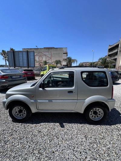Suzuki Jimny 1.3i 16V cat 4WD JLX (2)