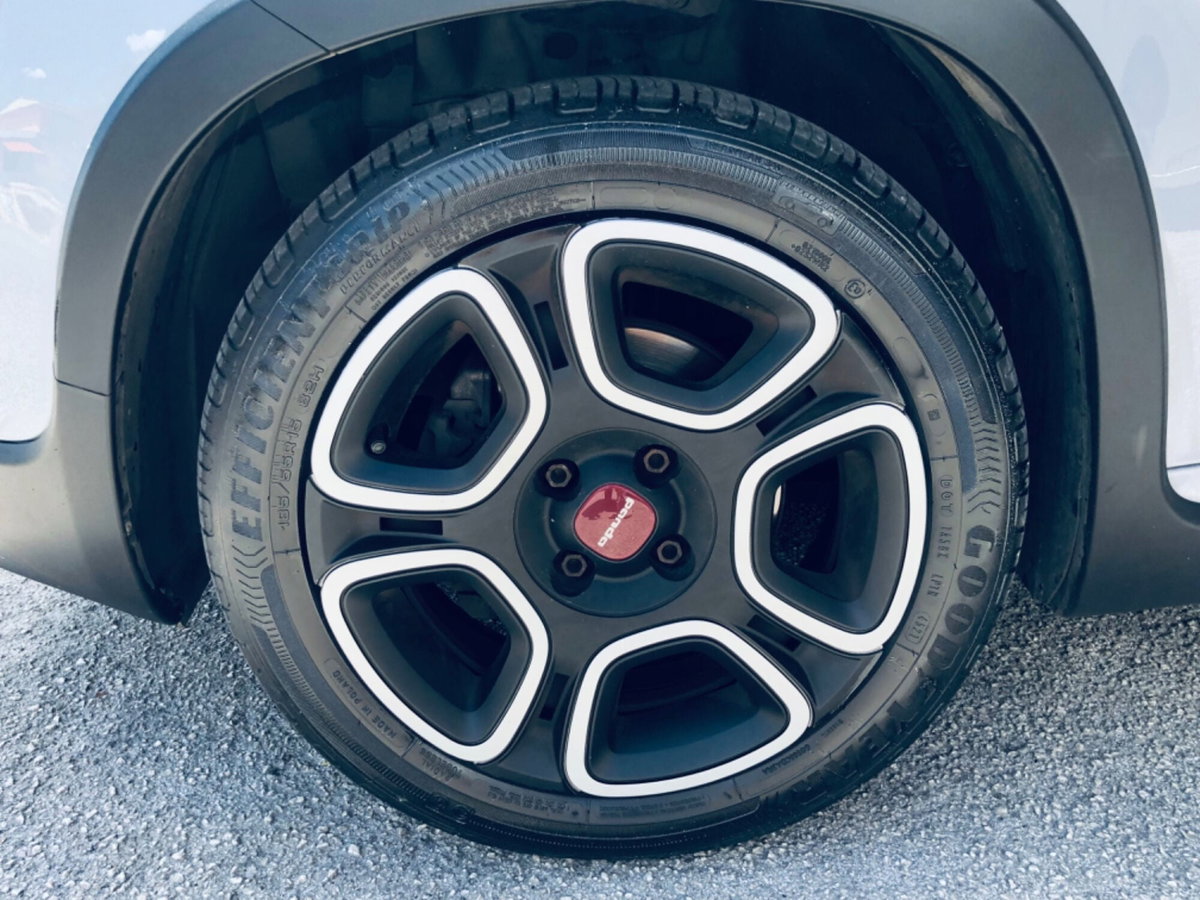 Fiat Panda 1.0 FireFly S&S Hybrid City Cross (17)